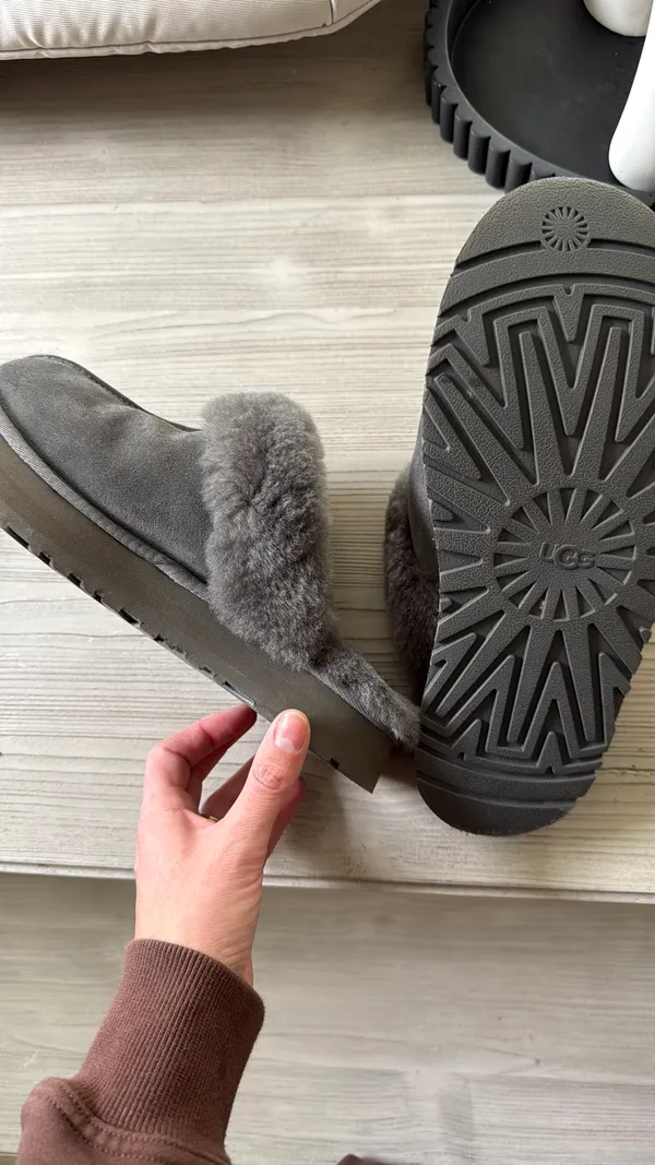 Women’s UGG Slippers - Image 3