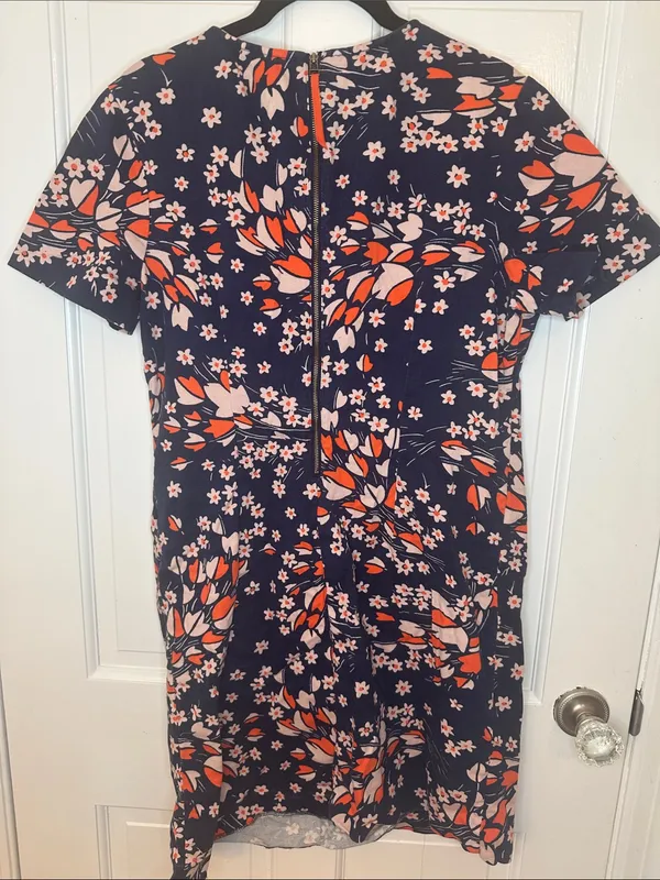 Boden Navy Dress with Coral & Blush‎ Floral Print size 8 EUC - Image 4