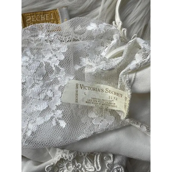 Victoria's Secret Elegant Lace Cami Top - Image 8