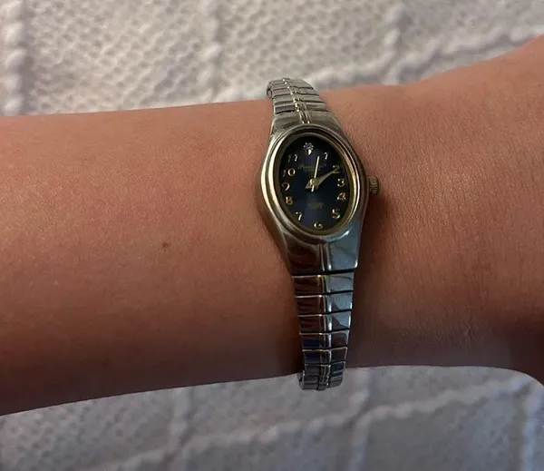 Vintage Silver & Navy Quartz Bracelet Watch - Image 4