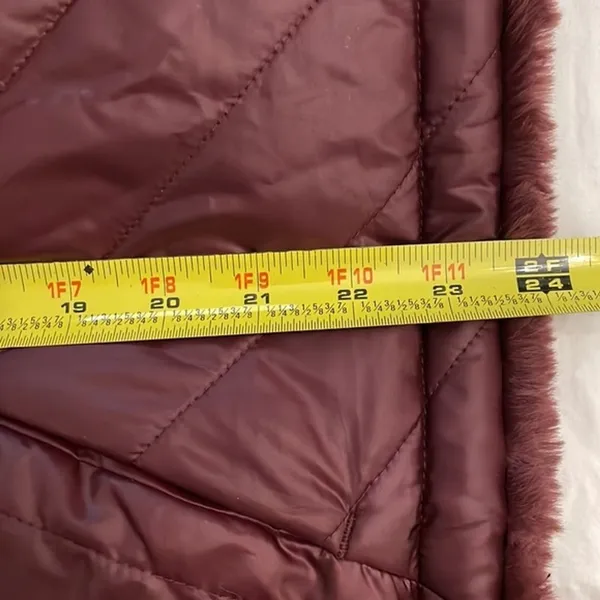 Nicole Miller Original Reversible Vest Womens Small Wine Red Faux Fur Quilted - Image 12