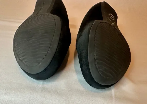 Clarks Artisan | Black Alitay Kallen Suede Flat - 6M - Image 11
