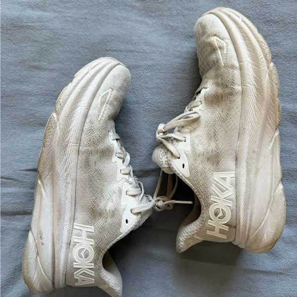 Hoka White cliffton 9 running shoes - Image 3