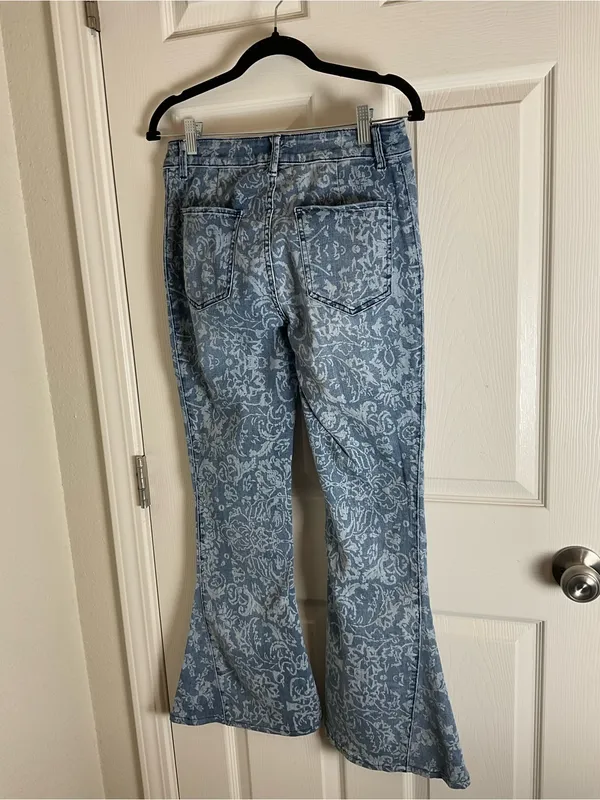 Free People We The Free Dream Lover Printed Flare Jeans – Size 29 - Image 8