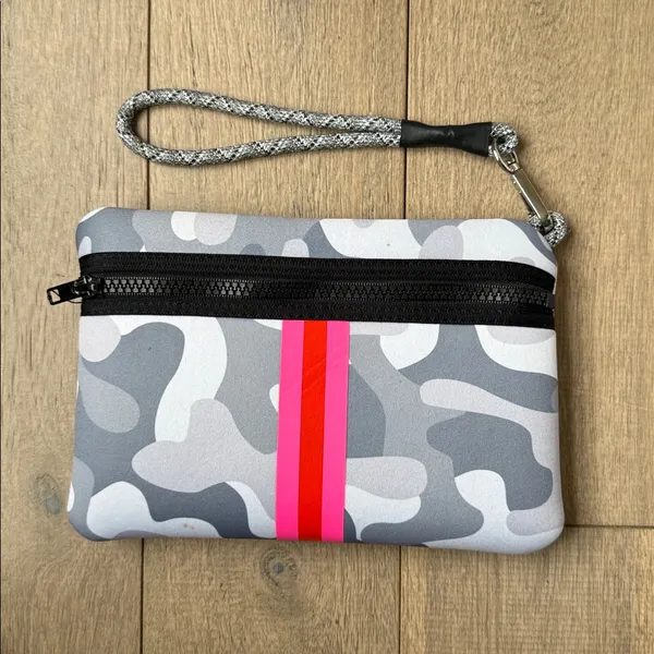 Haute Shore Greyson Tote & Wristlet Gray - Image 5