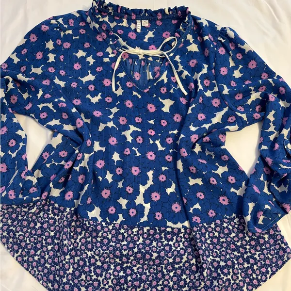 Elle Blue Floral Boho Blouse XL Tie Neck Long Sleeve - Image 4