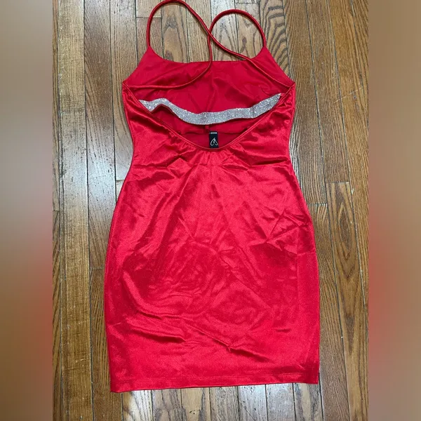 Windsor Scarlet Evening Gown - Image 2