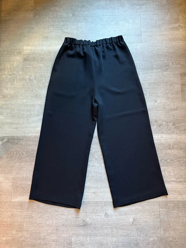Wilfred Aritzia Wide Leg High Rise Front Pockets Elastic Waist Black Pants Sz M - Image 7