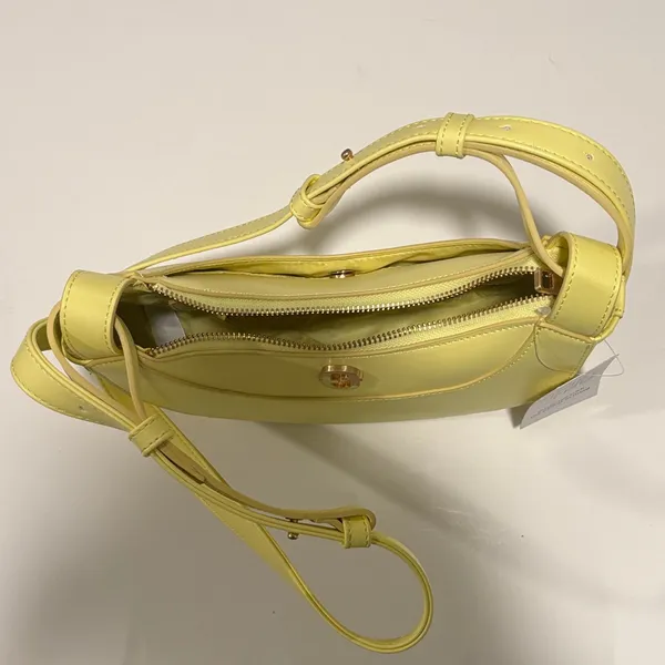 Time and Tru Lemon Crossbody Bag - Image 6