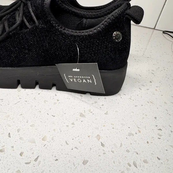 Bernie Mev Cara Women Black Vegan Knit Platform Sneakers‎ Size 38 or 7 NWOT - Image 5