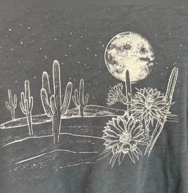 Old Navy Graphic Tee - Image 2