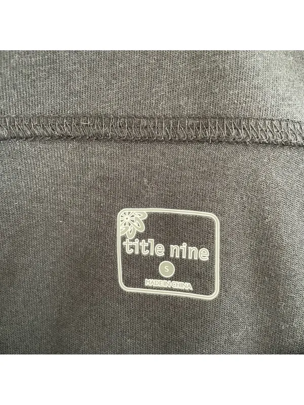 Title Nine 3 In 1 Super Skirt Black Size Small Athleisure Neutral Goth Casual - Image 4