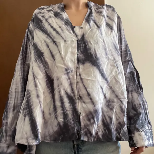Side Stitch Women's Top Sz XL Tie Dye Tencera Button Front Top Blue A393918 - Image 11
