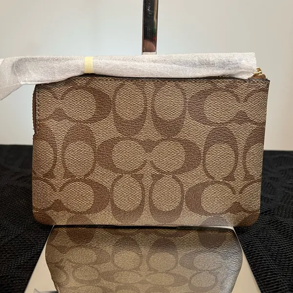 Coach Designer Zip Wristlet in Signature Canvas Black and Beige NEW - Image 2