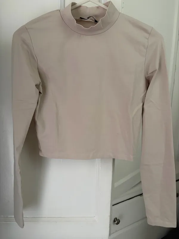 Zara Cream Cropped Long Sleeve Mock Neck Top Size S - Image 4