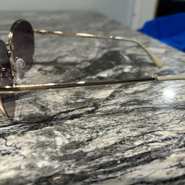 Chic Green and Gold Sunglasses - Image 4