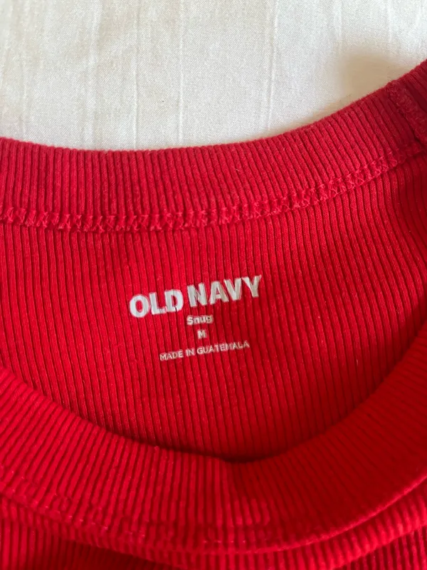 Old navy red tee shirt - Image 2