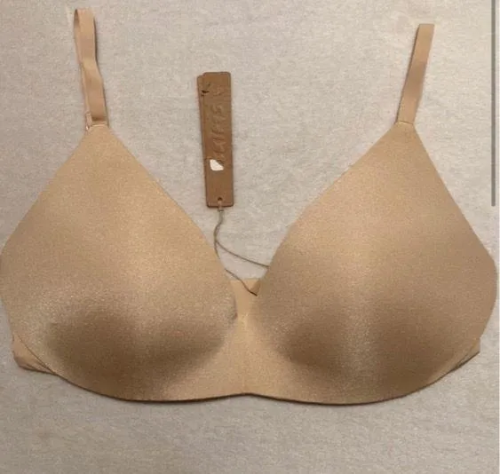 SKIMS Wireless Push Up Bra 34D - Image 2
