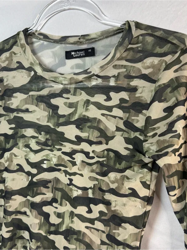 Y2K 2000s tee From REVOLVE Brand Camo Shirt - Image 2