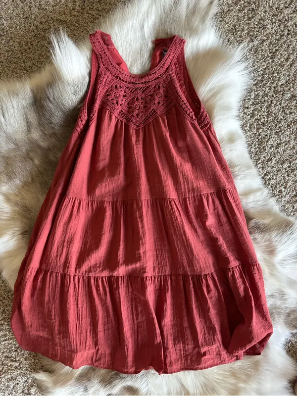 Sleeveless Crochet Yoke Tiered Dress in Rust - Image 7