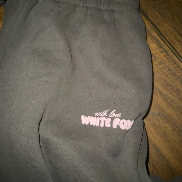 NWOT White Fox Dark Gray Size Medium Sweatpants - Image 3
