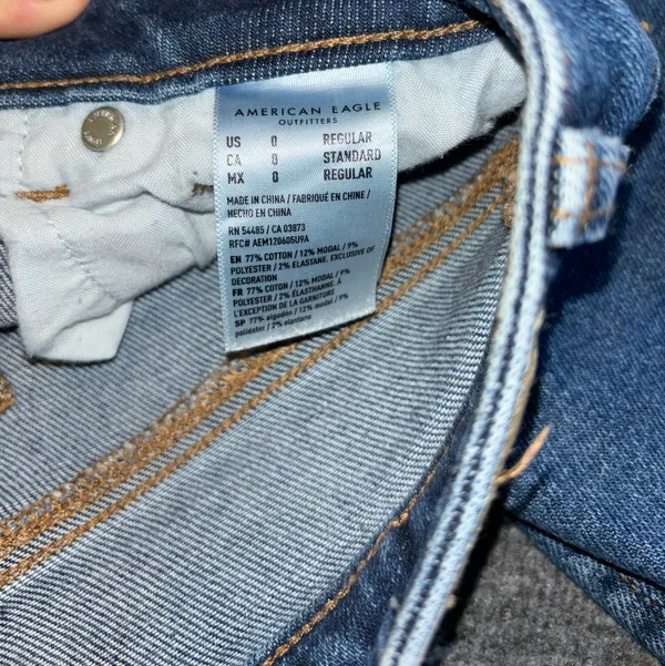 American Eagle Outfitters Mom Jean - Image 8
