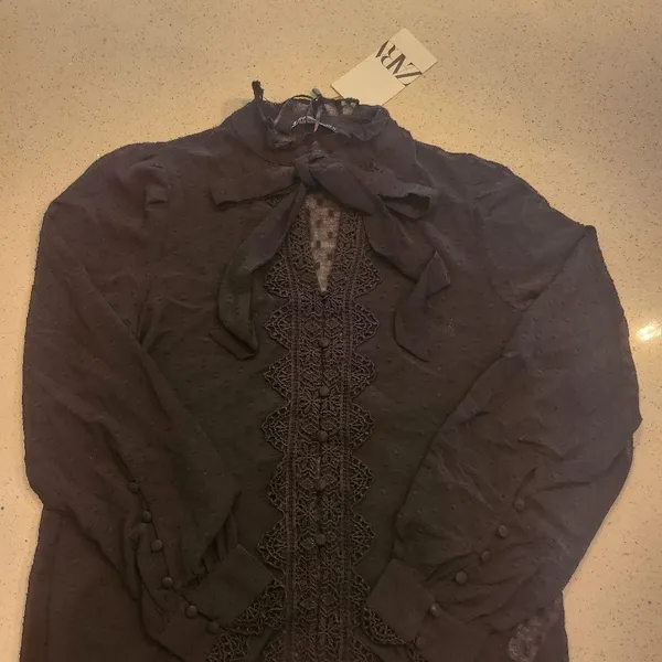 NWT ZARA sheer long sleeve with lace, casual shirt size XS - Image 3