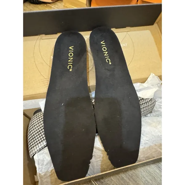 Vionic Alameda Mary Jane Women's Flats Black Suede Size 6 - Image 9