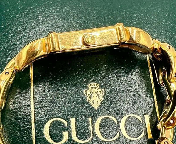 GUCCI 1800L WITH
INTERCHANGEABLE STRAPS - Image 5