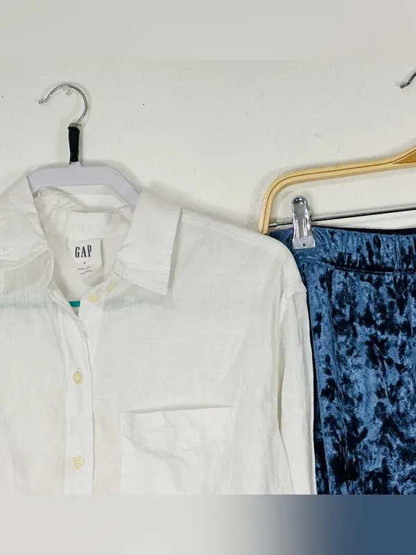 A New Day Women’s 2-Piece Outfit Set GAP Shirt & Velvet Wide Leg Pants Size Small - Image 7