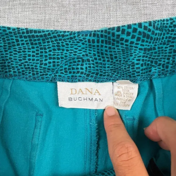 Dana Buchman Pants Womens 8 Green Animal Print Twill Slim Stretch Pockets - Image 2