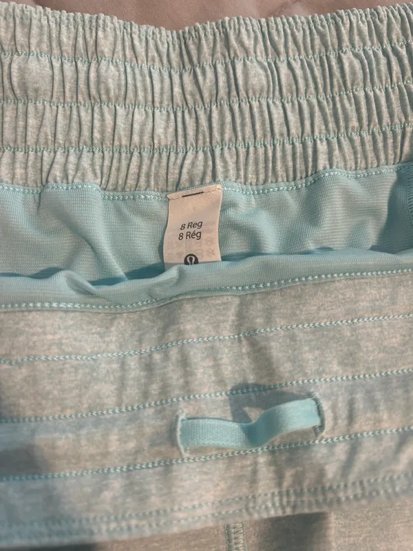 Lululemon Hotty Hot Short 2.5” - Image 4