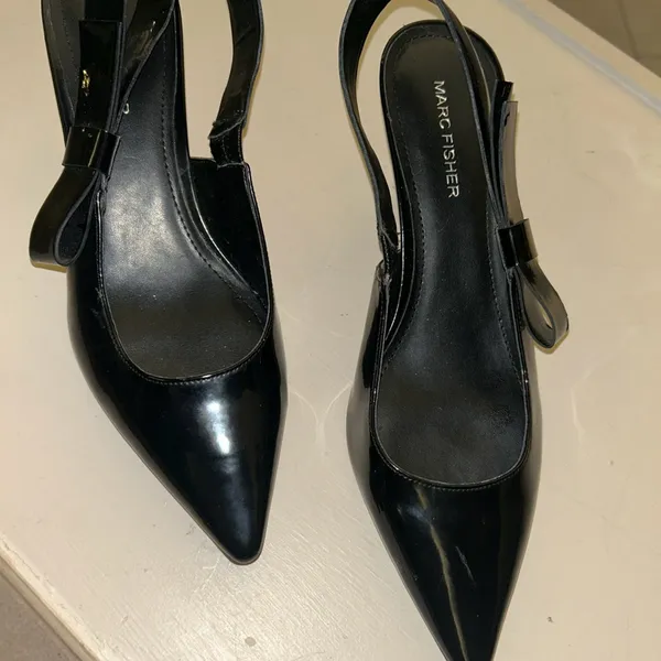 Marc Fisher Black Patent Slingback Pumps with Bow Accent 8M - Image 2