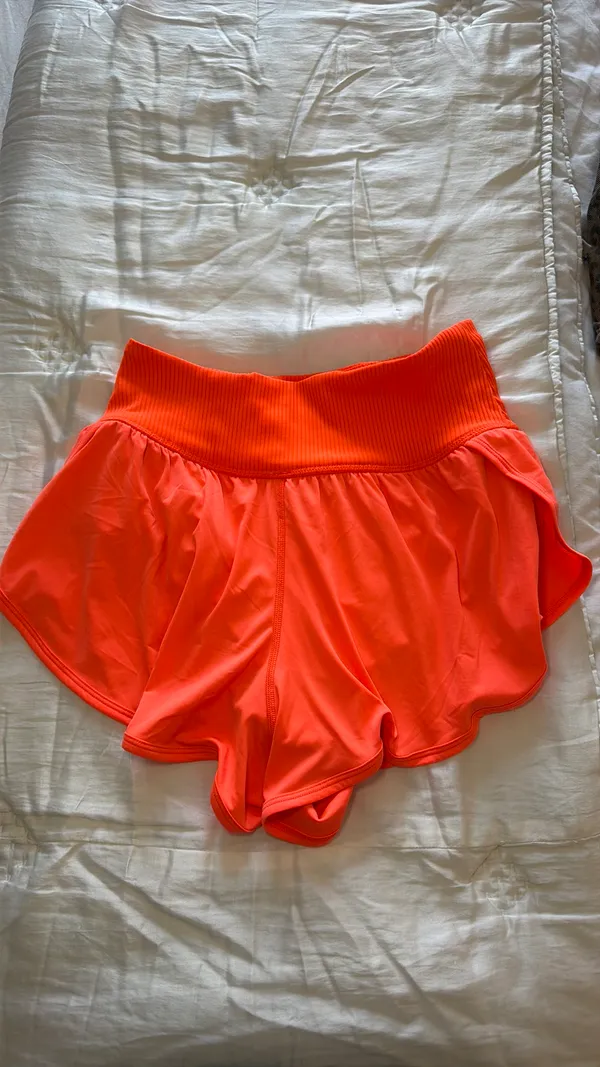 Free people to movement orange short size small - Image 2