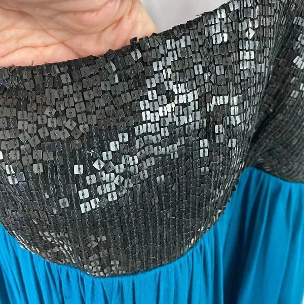 A.B.S. Allen Schwartz Collection Blue Silk Black Sequins Mini Dress Size 6 - Image 8