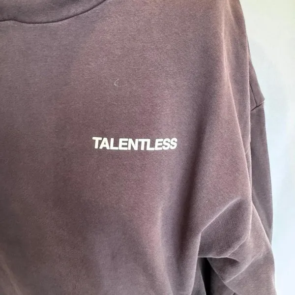 New‎ talentless brand hoodie in wine women size XXL - Image 4