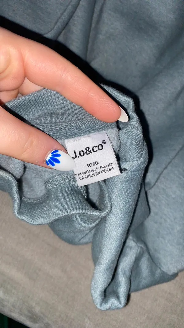 jo&co Sweat Shirt - Image 3