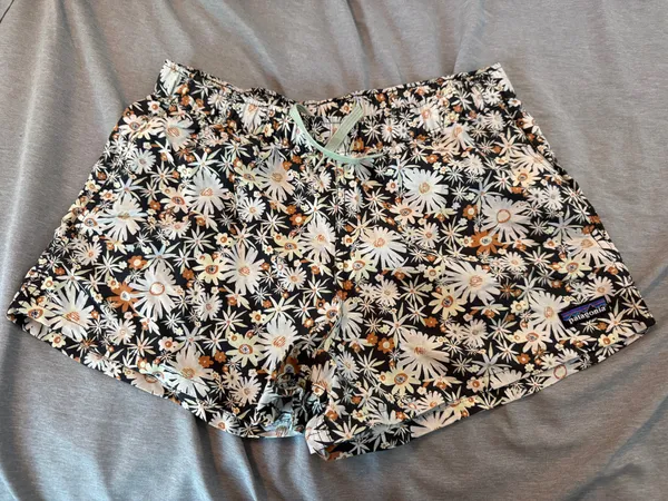 Women’s Shorts Patagonia Baggies 2.5" - Image 2