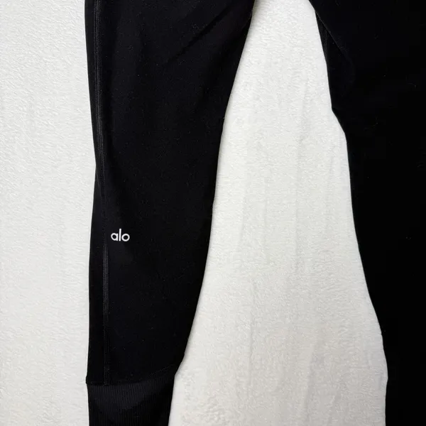 Alo Yoga High Waist Airbrush Leggings Black Women's size L - Image 6
