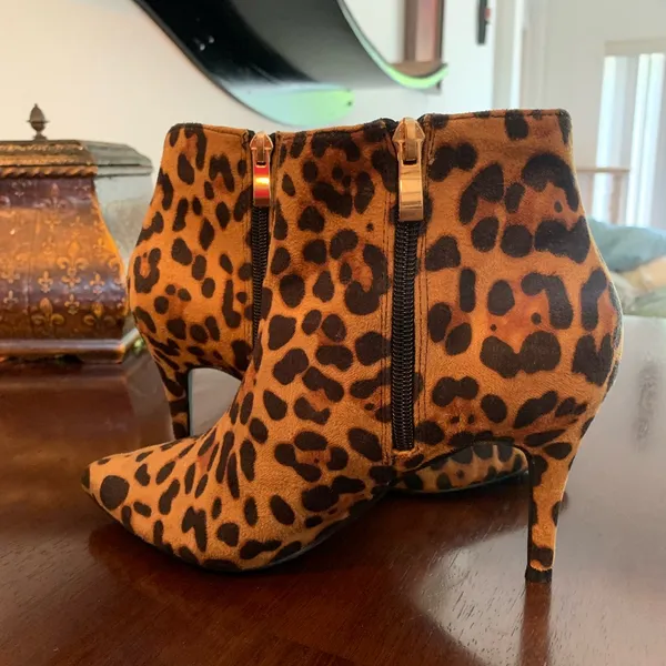 New York & Company Leopard Booties Black Size 8 - Image 10