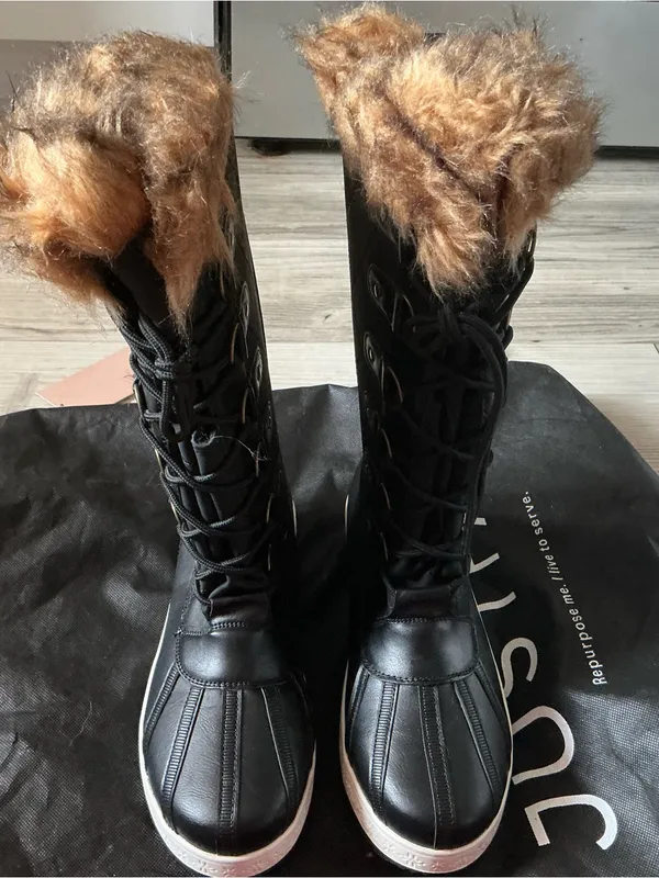Just fab Marley quilted faux fur cold weather winter boots black size 9.5 - Image 2