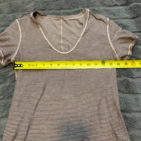 Lululemon Striped V Neck Tee Pima Cotton Black Cream Short Sleeve - Image 7