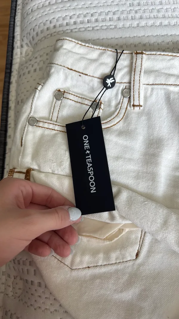 One Teaspoon NWT Denim Shorts 24 White - Image 2