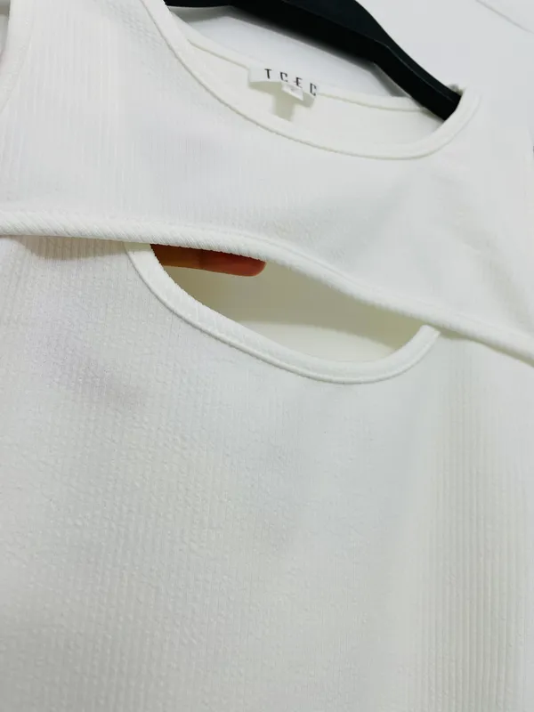 The Clothing Exchange Company | NWOT | Sleeveless Cutout Bodysuit | S | White | CT7673 - Image 3