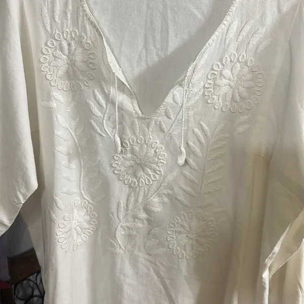 Embroidered White Women's Top - Image 2