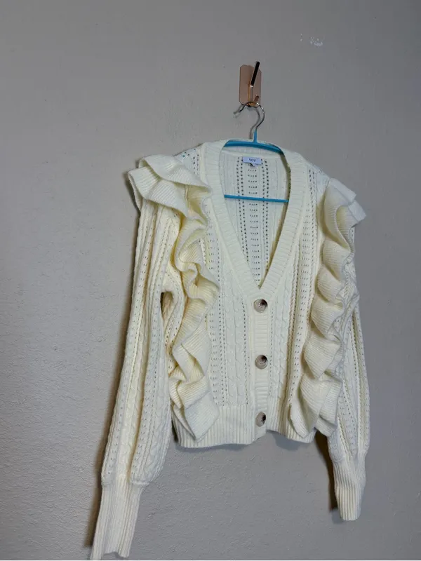 Avara Voy Cream Ruffle-Front Knit‎ Crop Cardigan Size Small - Image 3