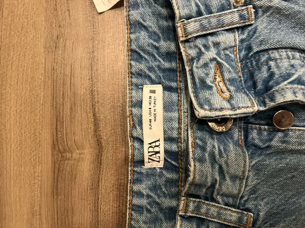 ZARA Jeans High-Rise - Image 2