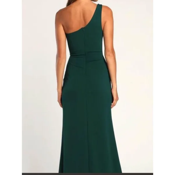 Lulus emerald green one shoulder maxi dress - Image 2