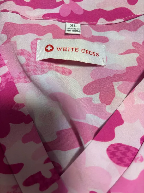 Pink heart camouflage print scrub top - Image 3