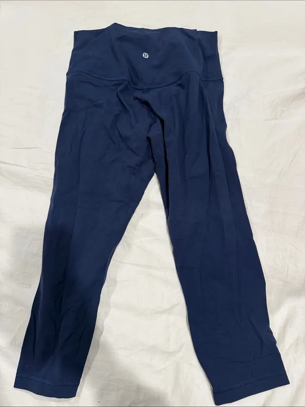 Lululemon Navy High-Waist Active Leggings cropped - Image 4